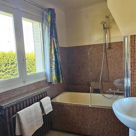 Maison Familiale Avec Jardin -